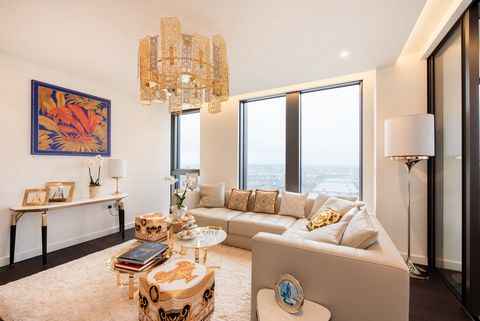 Damac Tower Nine Elms es un nuevo y exclusivo desarrollo residencial en colaboración con Versace. Este nuevo hito londinense reúne una mezcla única de lujo de Versace combinado con la vida urbana, cada apartamento ha sido meticulosamente diseñado y p...