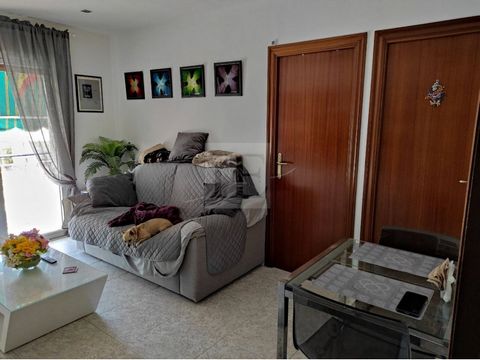 Floor 2nd, flat total surface area 75 m², usable floor area 70 m², double bedrooms: 3, 1 bathrooms, age between 20 and 30 years, built-in wardrobes, lift, heating (bomba de calor i fred), kitchen (amb electrodomestics), dining room (sortida a la terr...