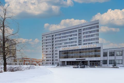 Офис площадью 34.5 кв.м, на 5 этаже 10-этажного бизнес-центра класса B в 5 мин. транспортом от м.Звездная в Московском районе Санкт-Петербурга, юридический адрес не предоставляется. Высота потолков: 2.8 м. Офис предоставляется в субаренду, срок аренд...