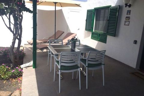 Holiday bungalow, completely renovated in January 2015, in a very well-kept, fenced-in small residential complex with a fantastic pool, just 1 minute from the house. This holiday bungalow offers you the perfect opportunity to find peace and relaxatio...