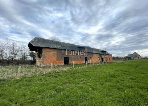 Come and discover this pretty barn in the Grandes-Ventes sector, close to shops and schools. It offers you beautiful areas, leaving you the opportunity to carry out a beautiful renovation project. All built on a beautiful plot of 2,200 m2.