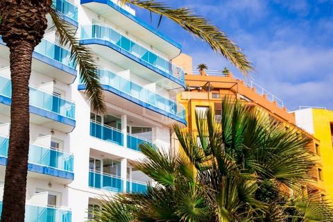 3-звездочный отель, расположенный в городке Торремолинос на побережье Коста-дель-Соль, популярном благодаря своему гастрономическому предложению и возможностям для отдыха. В 500 метрах от пляжа и с удобным доступом к Малаге и ее аэропорту. Здание 197...