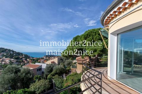 Immobilier2nice presents this exceptional apartment located in a small condominium, offering a breathtaking sea view. Organized into a living room opening onto a terrace with sea view, a kitchen, a master bedroom, a second bedroom and a bathroom. The...