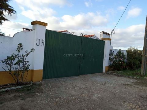 House with 5 bedrooms and land of 6,45ha Rustic in the Municipality of AVIS. Avis is a municipality in the District of Portalegre, with an area of 606 km2, spread over 8 localities, and has a population of 4,247 inhabitants (INE, 2019). Land of D. Jo...