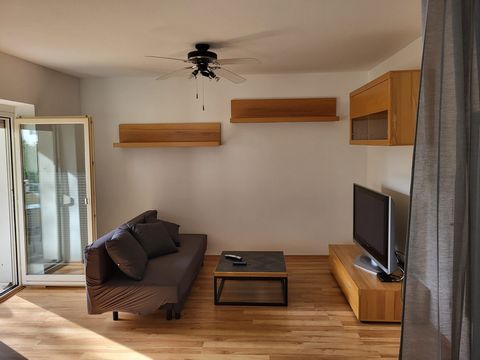 A fully furnished apartment invites you to come in and feel comfortable. Particularly noteworthy is the balcony, where you can relax wonderfully from everyday life. You can conveniently store items that need to be stored in the available basement spa...