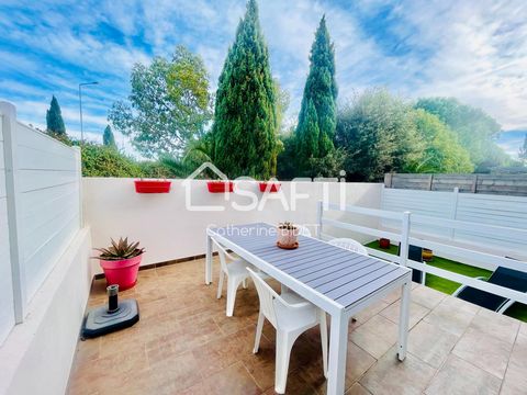 In Aigues-Mortes in a popular area near the market and ramparts this house of 2010 perfectly maintained offers different outdoor spaces that can accommodate a swimming pool. On the ground floor: an entrance, a recent bathroom with toilet and Italian ...