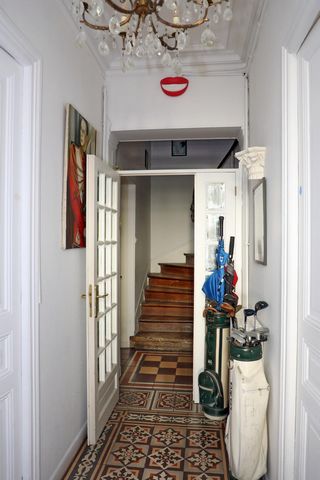 Maison bourgeoise 182 m2 - 7 chambres - 3 salles de bain/douche - Terrase - 1 garage