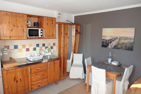 Modern, cosy apartment (2 rooms: 2 to 5 beds, 2 balconies) in Friesland, between Ostfriesland and Oldenburg, on the North Sea.