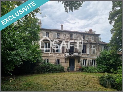 Maison de Maitre within a verdant domain.Elegant Maison de Maitre from the 18th century, 600m2 of living space within a verdant domain of 1866m2. Near Lorrainne TGV station and airport. You are looking for an atypical residence combining charm and ch...