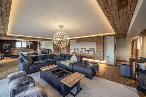 Magnificent six room apartment located in the centre of Verbier in 