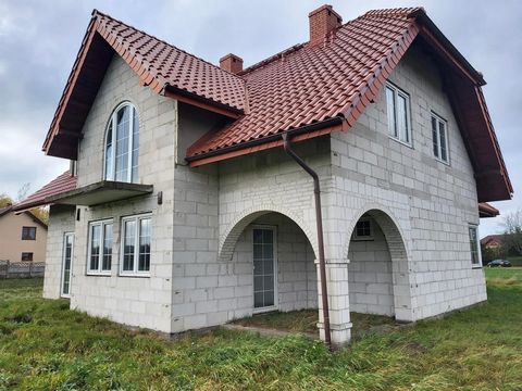 BIG HOUSE IN LUBAWA  attractive location  raw state, allowing for your own arrangement  a plot of land with an area of 5.5 ares  house with an area of 280m2  garage in one block I present an offer for sale of a two-storey house in a quiet and at...