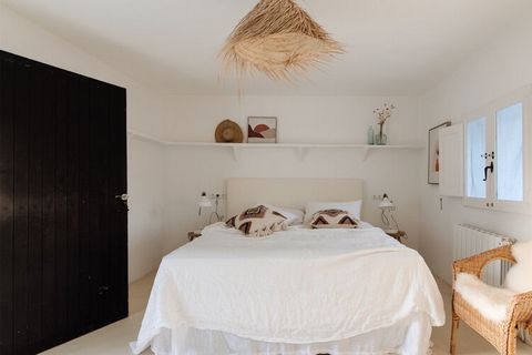 Escape to luxury and tranquility at our exquisite villa in Sant Josep de sa Talaia, the perfect retreat for groups of friends or families seeking a memorable getaway amidst the stunning landscapes of Ibiza. Nestled within lush greenery, this magnific...