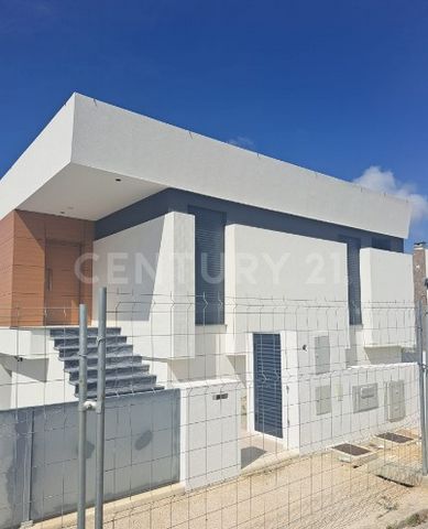 Excellent new 5+1-room villa, scheduled for completion in autumn 2023. Modern architecture. On a plot of land with 304.00 m2 Divisions with good areas, swimming pool with 14.30 m2. Garage for one car. Very good quality finishes. Possibility of choice...