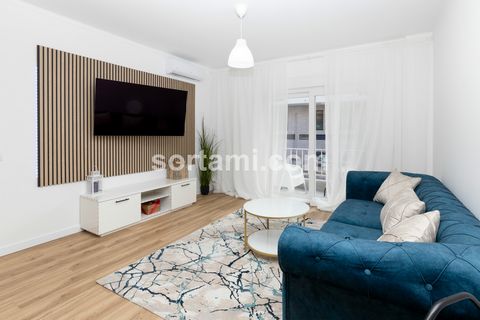 Fantastic two bedroom apartment fully renovated in Quarteira! The apartment comprises a living- and dining room, kitchen, two bedrooms and two bathrooms. It is sold fully furnished and fully equipped.Â It also has a boxed garaged, with an automatic g...