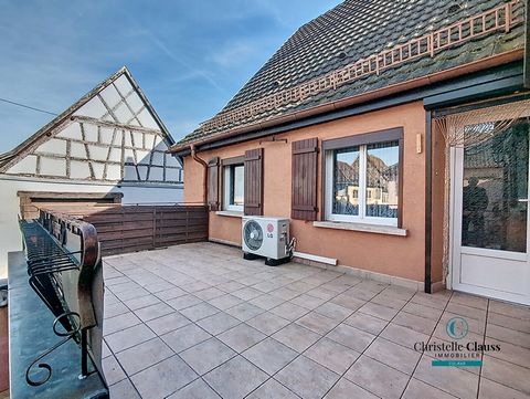 Great investment project! House in the town of Herrlisheim-près-Colmar that can accommodate a Bi Famille project or several dwellings. The house is currently divided into two apartments. On the ground floor, a first apartment of type F2 is habitable ...