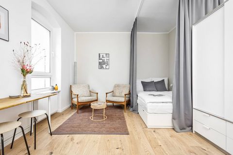 Free bi-weekly apartment cleaning included! In the heart of Berlin, vis-a-vis the Weinbergspark in Mitte, this bright and cozy studio is found. ?The natural colors enrich the apartment with a quiet and cozy atmosphere and provide a perfect retreat fr...