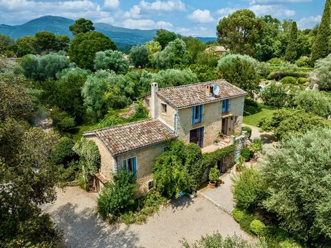 Close to Valbonne and within walking distance of the centre of Roquefort les pins, this traditional provencal stone mas is full of character and incredible charm offering a unique living environment with an authentic and warm interior with noble and ...