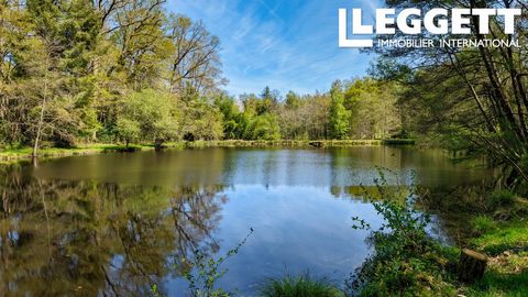 A27773AR87 - Two beatiful smaller conforming lakes (approx. 3,300m2 and 2,000m2) on about 3 hectares of land and woodland with full fishing permits, suitable for private or touristic recreational fishing. Plenty of space to park several caravans and/...