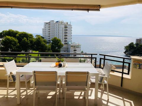 This spectacular appartment with stunning sea views is located in Cala Vinyas. 108 mts2 with terrace. The property has been recently refurbished, the building has an intercom and 2 lifts. The appartment has been completely renovated, very sunny, 2 be...