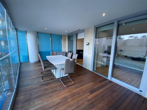 Located in Imperial Ocean Plaza. Chestertons is delighted to offer this 1 bedroom, 1 bathroom apartment in Imperial Ocean Plaza, Gibraltar. With a marina facing orientation, this lovely property further benefits from a 23 sq m terrace with glass curt...