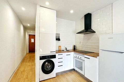 Dit gezellige studio-appartement biedt de perfecte setting voor een vakantie en biedt plaats aan maximaal 4 personen. Het beschikt over een tweepersoonsbed in de slaapkamer, een slaapbank in de woonkamer en een badkamer met een douche. Het appartemen...