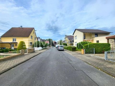 ** Erstbezug ** Die Wohnung im Erdgeschoss erstreckt sich auf 95,95 m² Wohnfläche und bietet Ihnen ein ideales Zuhause für Ihre Familie. Die 4 Zimmerwohnung verfügt über zwei sehr großzügige Schlafzimmer, ein Wohnzimmer mit offener Wohnküche und mit ...