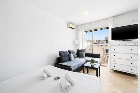 La propriété ainsi qu'une ambiance élégante et confortable offrent l'escapade parfaite pour les familles ou les petits groupes. Ce studio de 30 m², situé au 6ème étage avec accès ascenseur, peut accueillir confortablement deux adultes et deux enfants...