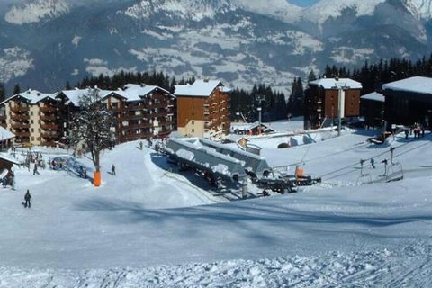 Dieses gemütliche Apartment befindet sich in einer Residenz am Fuße der Skipisten in Morillon 1100 und bietet Platz für bis zu 6 Personen. Die 34 m² große Fläche umfasst ein Schlafzimmer mit einem Doppelbett, eine Bergecke mit Doppelstockbetten und e...