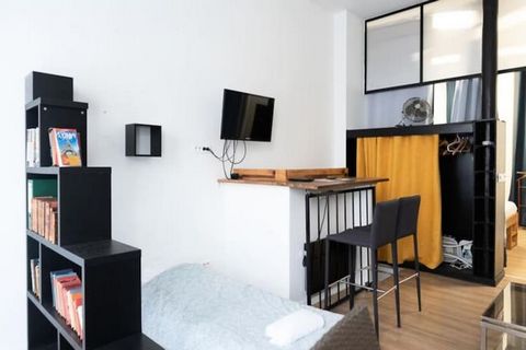 Deze prachtige accommodatie van 49 vierkante meter in het 1e arrondissement van Parijs is ideaal voor een gezin en is geschikt voor maximaal 4 personen. Het bevindt zich op de begane grond en beschikt over een slaapkamer met een tweepersoonsbed en ee...