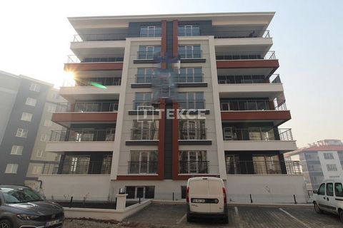 Neue Luxuswohnungen mit Stadtblick und großen Balkonen in Altındağ, Ankara, zu verkaufen Diese brandneuen Wohnungen befinden sich in Altındağ, einem der beliebtesten Stadtteile von Ankara. Durch die jüngsten Investitionen und städtischen Umgestaltung...