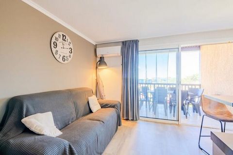 Geniet van een uitzonderlijke omgeving in Gassin met deze 35 m² à op een steenworp afstand van het strand en genietend van een prachtig uitzicht op zee, ideaal voor 4 personen. Het appartement, gelegen in de populaire residentie Les Marines de Gassin...