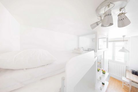 Studio confortable dans le 16ème arrondissement avec une vue splendide sur les toits de Paris !