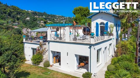 A32390VAP06 - Perched atop a serene hill in Nice's Saint-Sylvestre district, this unique property offers unparalleled privacy, breathtaking panoramic views, and glimpses of the Mediterranean Sea. Located just 15 minutes from the city center, the esta...