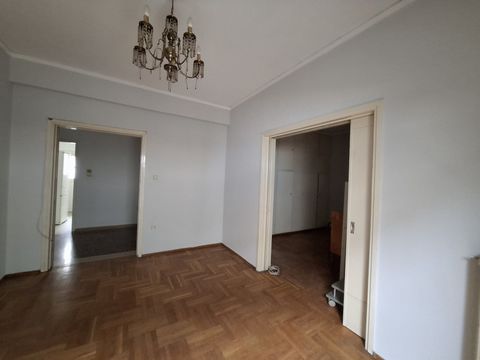 Athens, Stathmos Larisis, Apartment For Sale, 77 sq.m., Floor: 4th, 2 Bedrooms 1 Kitchen(s), 1 Bathroom(s), Heating: Central - Petrol, Build Year: 1964, Energy Certificate: F, Floor type: Wooden floors, Type of door frames: Wooden, Features: Elevator...