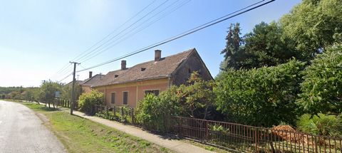 Own Farm Project Near Kaposvár City in Somogy County, Southwestern Hungary! House on a Large Plot with Drilled Well and Forest! Contact: ... | ... Website: immocorso.com Discover a unique opportunity in the peaceful village of Jákó, located in the sc...