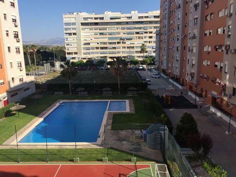 Fabulous apartment 120m bright and very good location completely renovated with Porcelanosa material throughout the house 3 double bedrooms with fitted wardrobes and air conditioners with hot and cold pump 2 bathrooms with shower trays large fitted k...