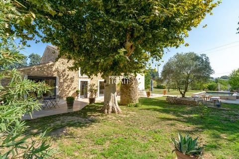 Provence Home, the real estate agency of the Luberon, is offering for sale this Provençal farmhouse, approximately 230sqm, fully renovated in 2022, located just 10 minutes from the center of L'Isle-sur-la-Sorgue. Nestled on a 1,705 sqm plot in a peac...