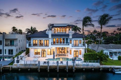 A Luxurious Waterfront Masterpiece in Highland BeachDiscover this impeccably upgraded sanctuary on the coveted barrier island of Highland Beach. Nestled at the wide mouth of the Bay, this extraordinary residence offers breathtaking panoramic views an...