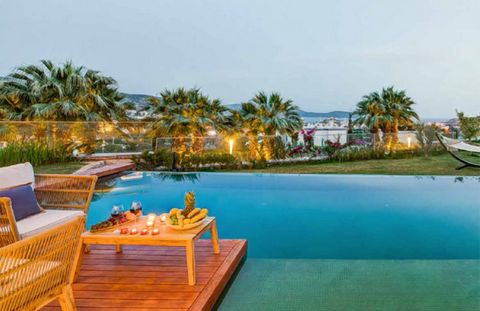 Luxury Detached Villas with Sea and Castle View in Bodrum Located in the heart of Bodrum, these luxurious detached villas offer breathtaking views of Bodrum Castle and the marina. Bodrum is renowned not only in Turkey but also globally for its stunni...