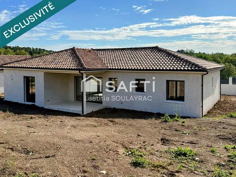 Je vous présente cette maison neuve de 110m² environ, située à Castres dans un secteur calme. Dès l'entrée, vous apprécierez le choix de qualité des matériaux et la luminosité de la pièce à vivre de 47m² avec sa cuisine aménagée et équipée. La grande...