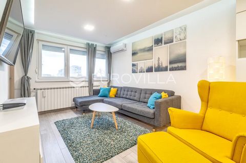 Zagreb, Srednjaci, beautiful newly renovated four-bedroom apartment on the 2nd floor of an excellently maintained building. It consists of an entrance hall, living room with kitchen and dining room, spacious bedroom, children's room and third study, ...