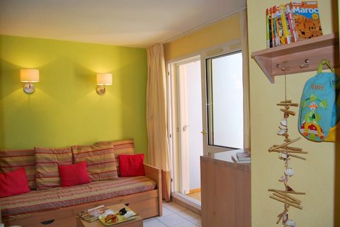 The apartments are suitable for 4 persons (FR-66290-01 and FR-66290-02), 6 persons (FR-66290-03, FR-66290-05) and 8 persons (FR-66290-06). The furnishings are cheery and comfortable. The 4 and 6 person units can be on the ground floor or have an uppe...