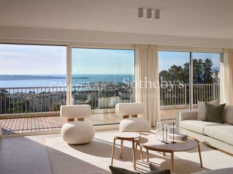 Located in the highly sought-after district of California in Cannes, discover this bright 210 m² apartment with a 40 m² terrace and a balcony, enjoying a beautiful panoramic sea view. The unobstructed view is one of the qualities of this apartment fo...