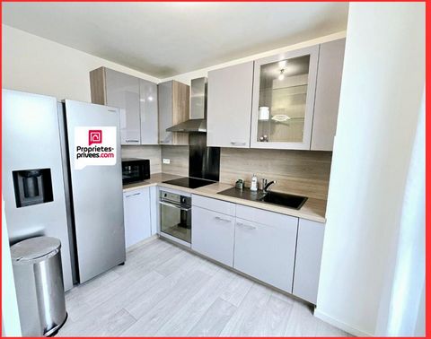 93200 SAINT- DENIS -Secteur Université - Christel FERBUS vous propose en exclusivité dans une copropriété bien entretenue et sécurisée de 2011 ,  cet appartement 4 pièces de 74.54m² au dernier étage offre tout le confort moderne dans un environnement...