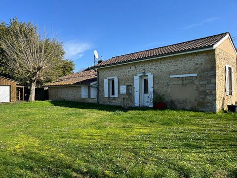 Maison 4 pièces 103 m² Secteur YVRAC. Située au milieu de 3 hectares de vignes et de bois, coup de coeur assuré pour cette maison en pierre de 1900 style 