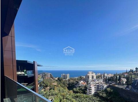 Magnífico apartamento de um quarto no último andar com vistas deslumbrantes para o mar no Funchal Situado em um condomínio fechado exclusivo, este fabuloso apartamento no quinto andar (último andar) oferece uma mistura harmoniosa de luxo, conforto e ...