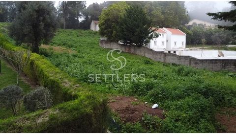 Urban plot for construction in Chão de Meninos, Sintra, with a total area of 2,503 m², an opportunity to invest in one of the last available plots in the area, with potential for construction at the highest point, offering an exclusive panoramic view...