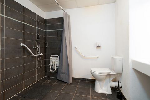 Zapraszamy do tego uroczego apartamentu o powierzchni 40 m² w Le Grau-du-Roi, idealnego dla maksymalnie 4 gości. Apartament składa się z przytulnego salonu z rozkładaną sofą (140x200), telewizorem oraz w pełni wyposażonej kuchni z lodówką, kuchenką m...