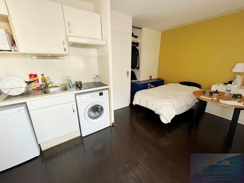 LOURDES CENTER - INVESTITORI - In una residenza sicura con ascensore, monolocale di 25 m2 con ingresso, servizi igienici separati, bagno, cabina e soggiorno con armadio e cucina attrezzata che si apre su una terrazza. Posto auto privato. L'appartamen...