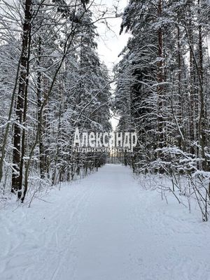 1702176 Вашему вниманию предлагается лучший участок в данной локации. Санкт Петербург, Выборгский район, пешая доступность до остановки, до ж/д станции. Развитая инфраструктура. Городские коммуникации: 15 КВт электричество, городской водопровод, газ ...